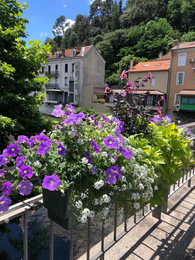 Grand hôtel de l'Europe Vals-les-Bains Exterior foto
